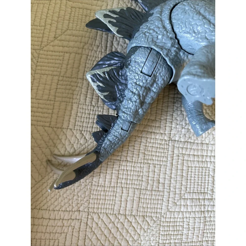 Mattel Jurassic World Action Attack Stegosaurus Dinosaur Figure Tail Swipe 2018